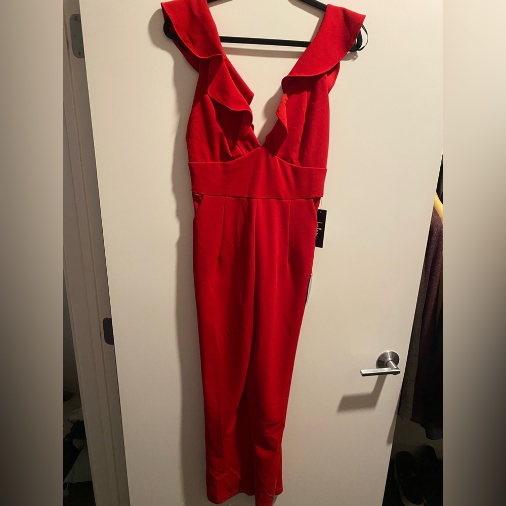 NWT Lulus Jumpsuit, size M